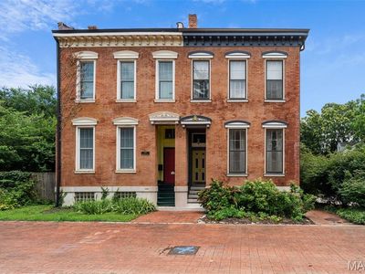 1322 S 10th St