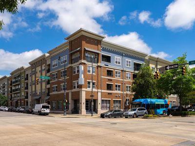 401 20th St Unit 207