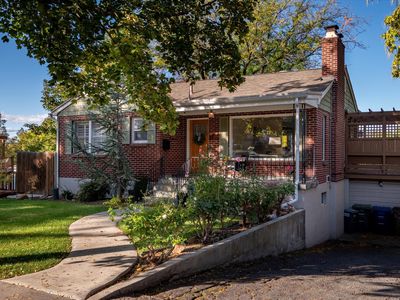 1974 S Laurelhurst Dr E