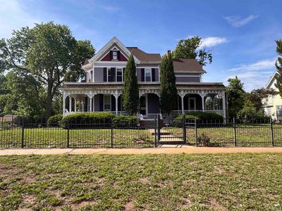 132 E 2nd St