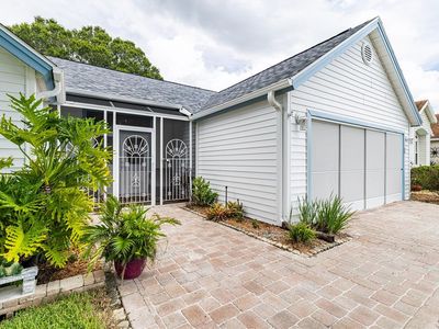 1009 LA MESA LANE