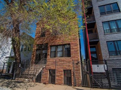 2110 W 18th Pl