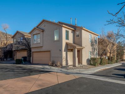 3324 Mountainside Pkwy NE