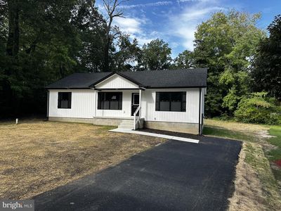 151 W Lake Dr