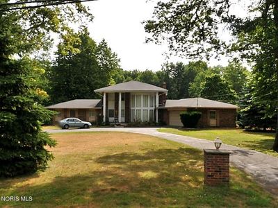 28 N Centennial Rd