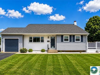 2122 Vista Dr