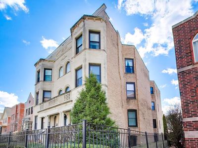4552 S Oakenwald Ave #3N
