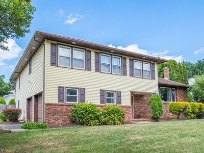 257 Eyland Ave