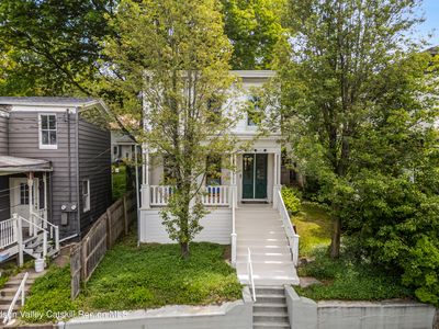 16 Worth Avenue