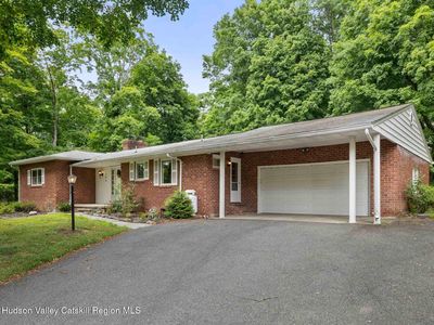 146 Flower Hill