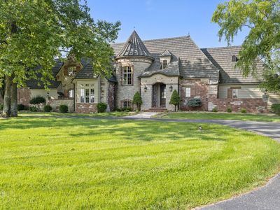 4156 E Division Street