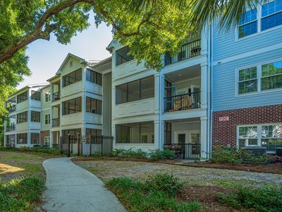 1025 Riverland Woods Pl APT 712