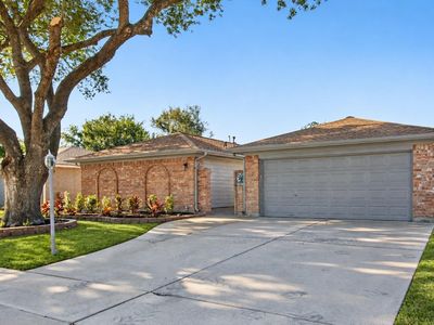 855 Silverpines Rd