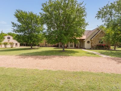3401 Old Barn Ct