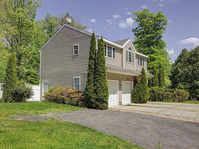195 Westhampton Rd
