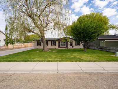 11394 W Zachery Ave