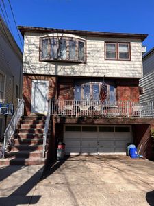 17 West Dr