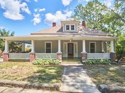2125 Chapel Hill Rd