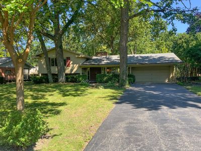 780 W Marywood Ave