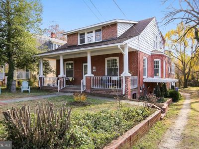 746 Thayer Ave