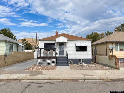 1111 10th St
