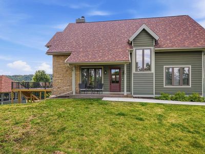 2 Augusta Dr