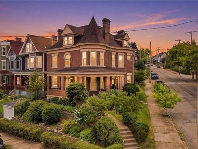 400 E 10th Ave