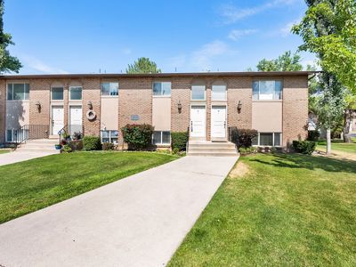 1438 N Amiron Way APT B