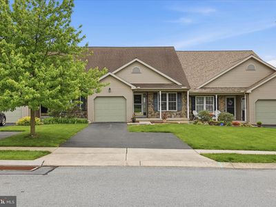 Property at 463 Thrush Dr, Manheim, PA