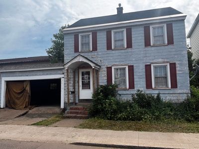 207 S 2nd St