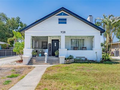 928 Groveland Ave