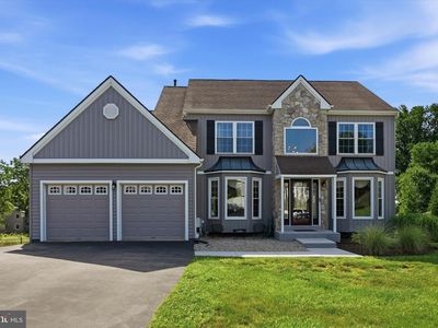 16 E Evans Way