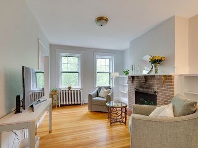 42 Linnaean St APT 12