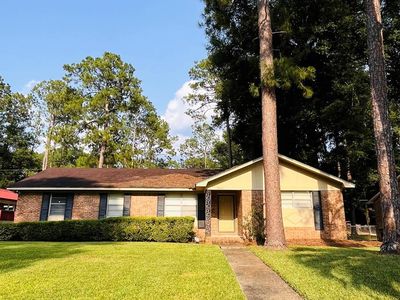 2010 Juniper Dr