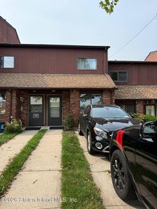 915 W Fingerboard Rd