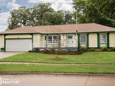 717 N Foster Ave
