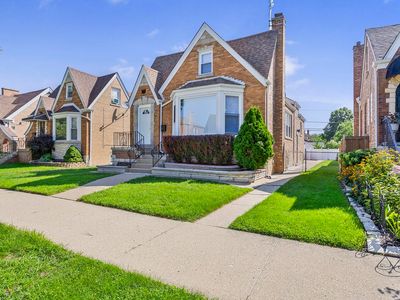 3121 N Normandy Ave
