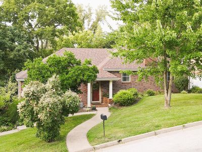 2708 Twin Hills Rd