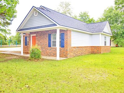 601 Carver Ter NE
