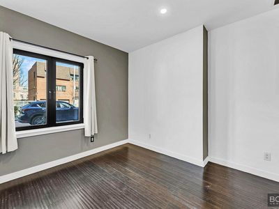 145 McGuinness Blvd APT 1A