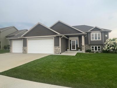 4609 Buckingham Dr NW