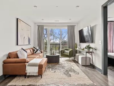 65 Lindsley Ave #207