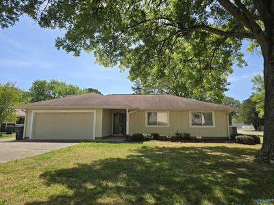 2000 Hackberry Grn SE