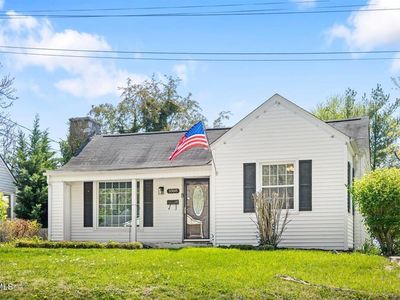 1068 Prospect Ave