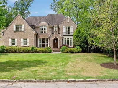 1740 Doncaster Dr NE