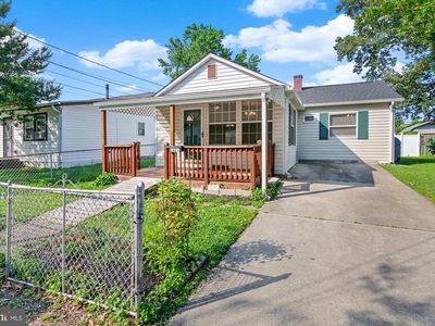 1421 3rd Rd