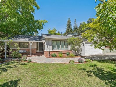 5565 Florence Ter