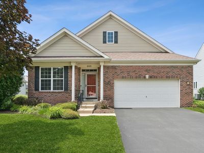 695 Cheshire Ct