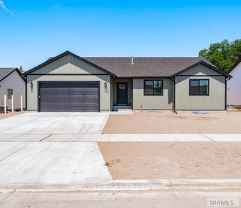 1307 Harris Loop