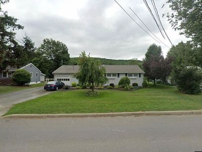 628 W Main St